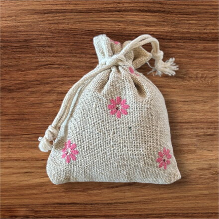 Bylinkové vrecko malé ružové kvety