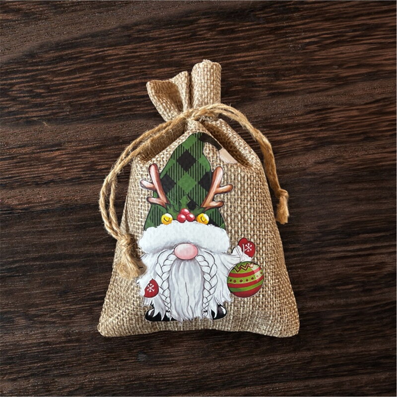 Bylinkové vrecko trpaslík s vianočnou guľou